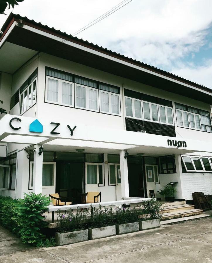 Cozy By Funwahn Acomodação com café da manhã Chiang Mai Exterior foto